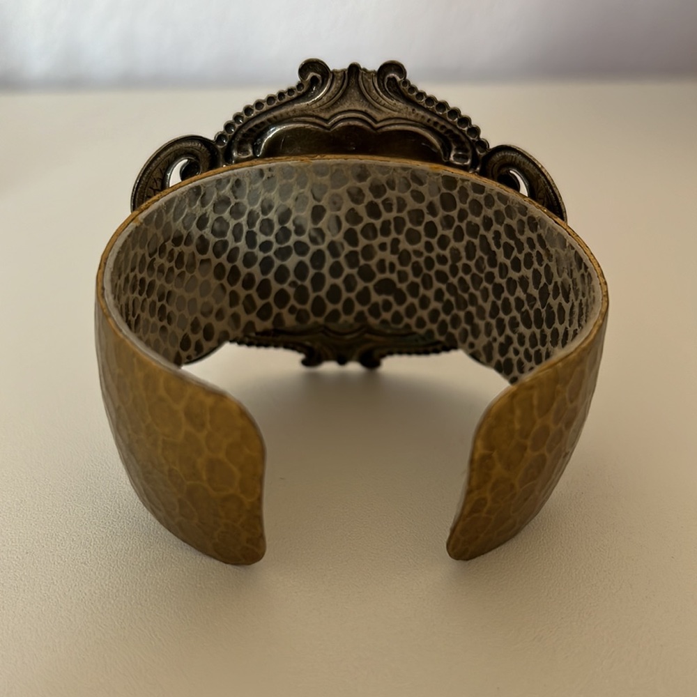 Beautiful Cuff Bracelet - Picture 3 of 6